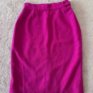 Chic Fuchsia Pencil Skirt